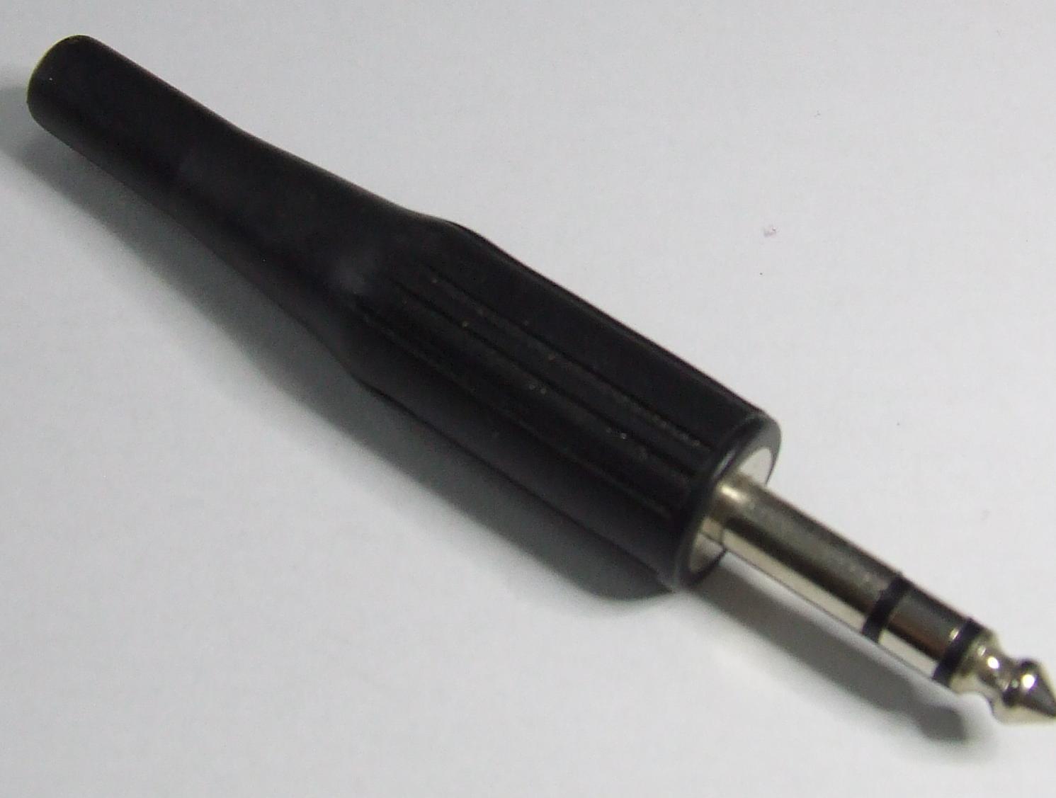 SPINA 6,3 IN GOMMA NERA STEREO SPINA 6,3 IN GOMMA NERA STEREO