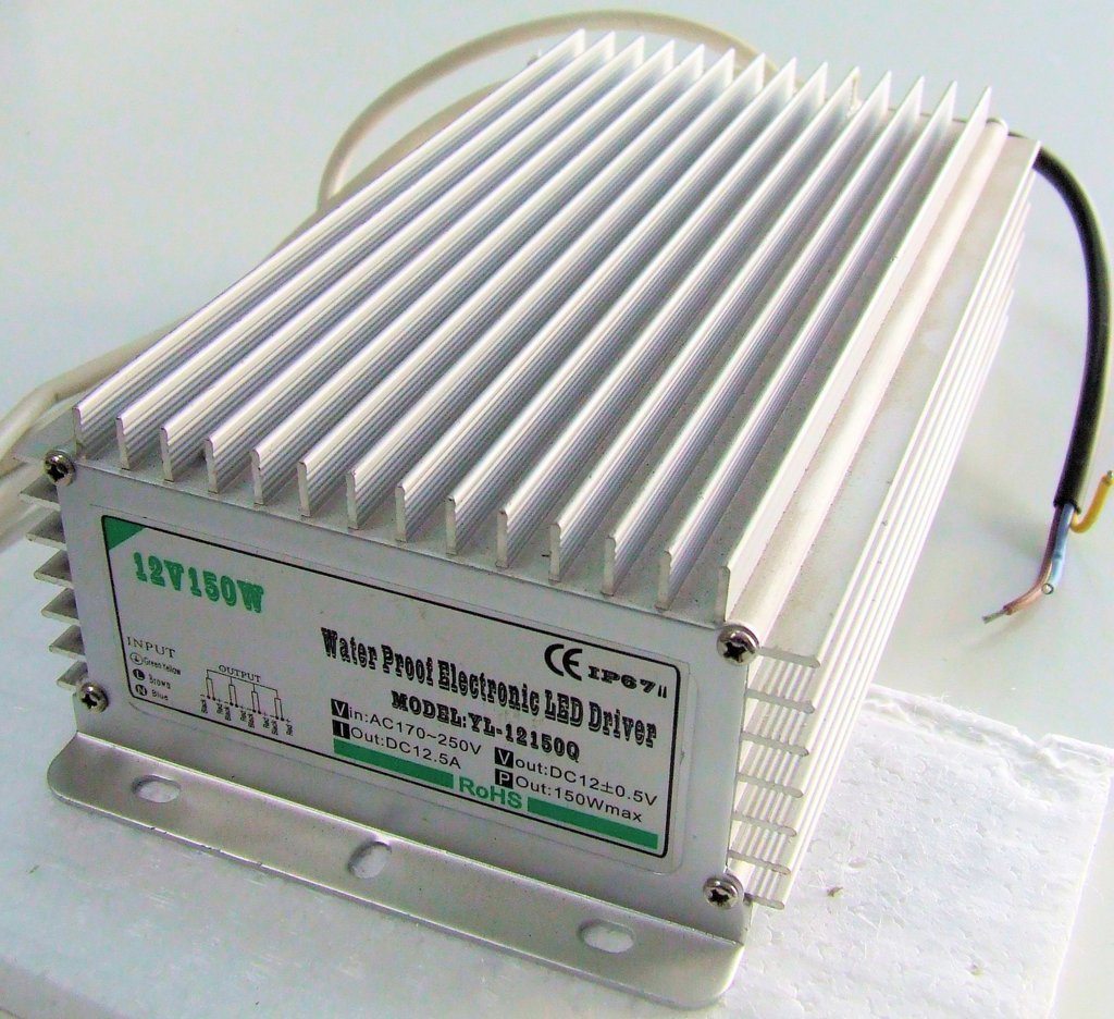 ALIMENTATORE ELETTRONICO DRIVER LED 12V-12.5A 150WATT MAX ALIMENTATORE ELETTRONICO DRIVER LED 12V-12.5A 150WATT MAX