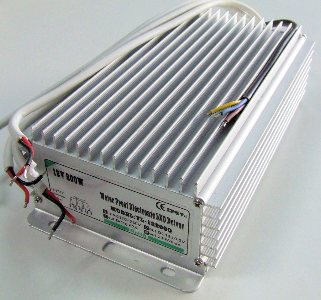 ALIMENTATORE ELETTRONICO DRIVER LED 12V 16A 200WATT MAX ALIMENTATORE ELETTRONICO DRIVER LED 12V 16A 200WATT MAX