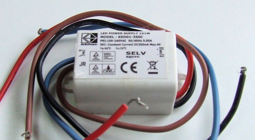 ALIMENTATORE DRIVER PER LED 1X1WATT ALIMENTATORE DRIVER PER LED 1X1WATT