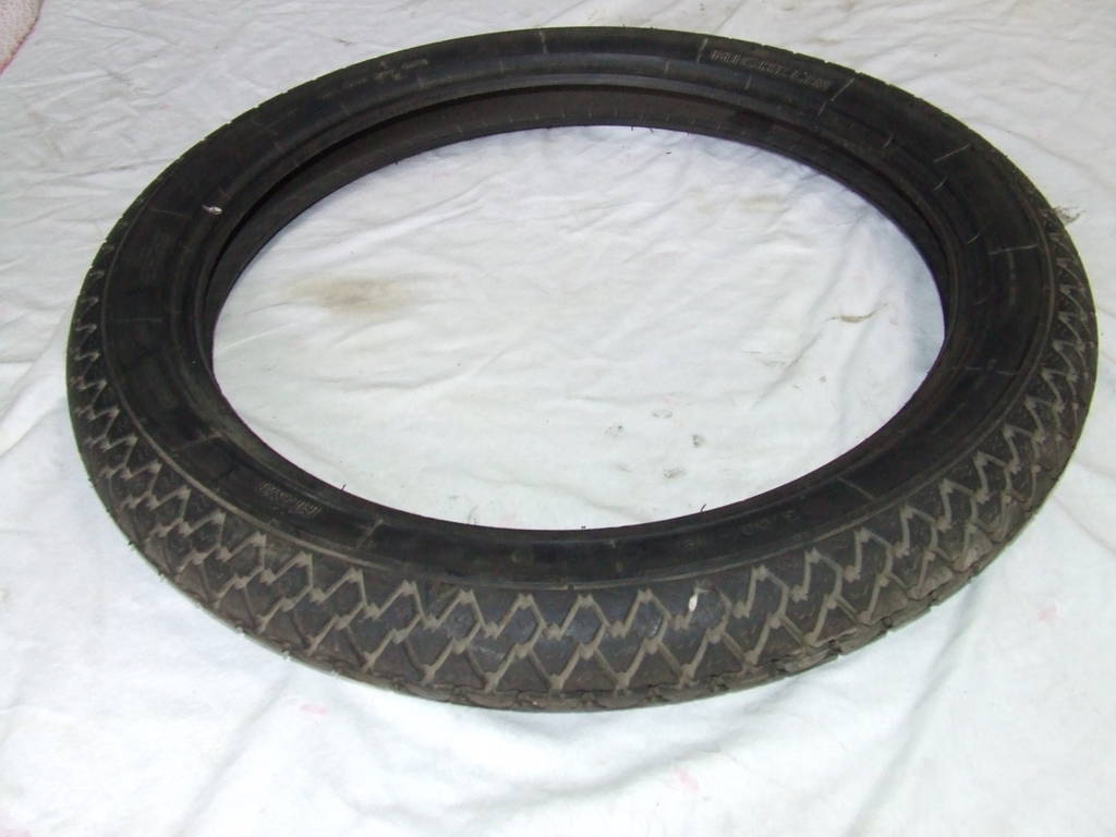 PNEUMATICO MICHELIN POSTERIORE 3,00 /19 MODELLO M 38 PER MOTO D PNEUMATICO MICHELIN POSTERIORE 3,00 /19 MODELLO M 38 PER MOTO D