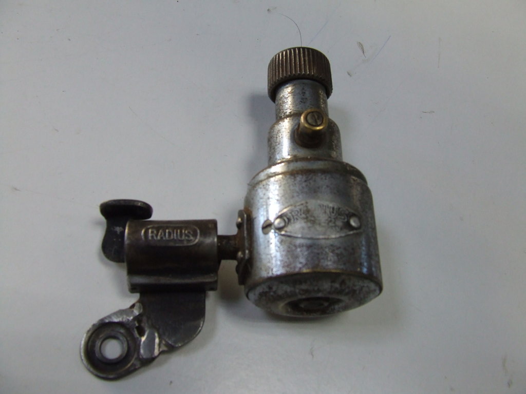 DINAMO RADIUS PER BICICLETTA ANNI 60 USATA MA IN PERFETTE CONDIZ DINAMO RADIUS PER BICICLETTA ANNI 60 USATA MA IN PERFETTE CONDIZ