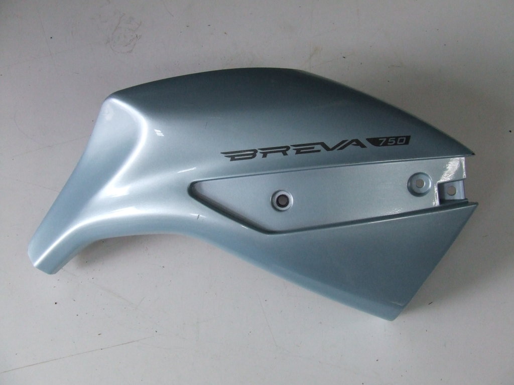 MOTO GUZZI BREVA 750 FIANCHETTO DX COD.32576210 MOTO GUZZI BREVA 750 FIANCHETTO DX COD.32576210
