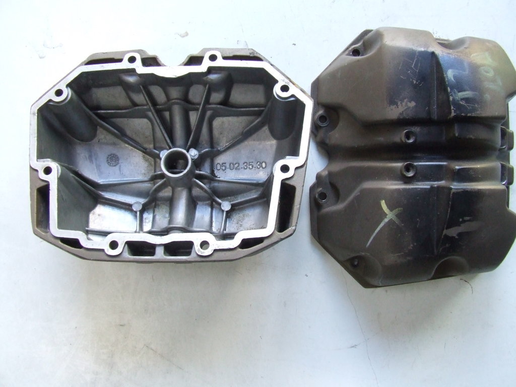 MOTO GUZZI NORGE COPPIA COPERCHI TESTE COD.05023530 USATO MOTO GUZZI NORGE COPPIA COPERCHI TESTE COD.05023530 USATO