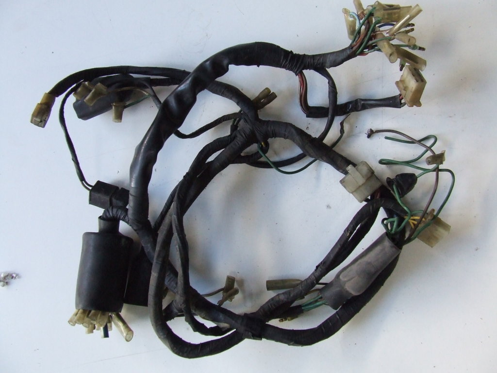HONDA 400 FOUR ANNI 70 IMPIANTO ELETTRICO COMPLETO USATO HONDA 400 FOUR ANNI 70 IMPIANTO ELETTRICO COMPLETO USATO
