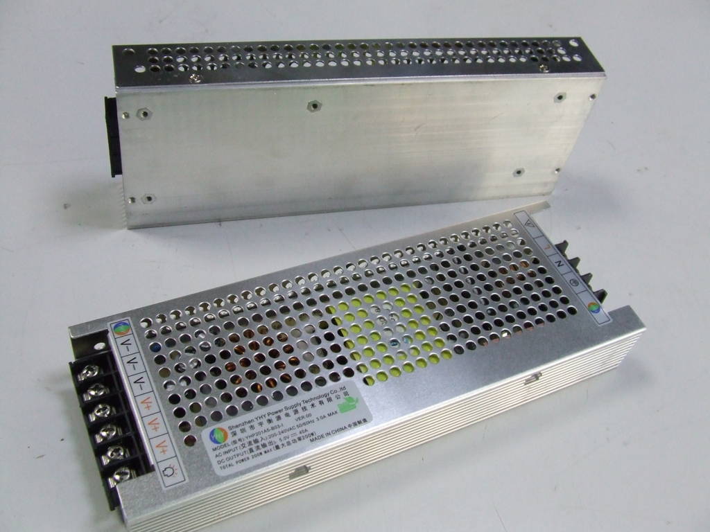 ALIMENTATORE SWITCHING 5 VOLT 40 AMPERE 250 WATT MAX ALIMENTATORE SWITCHING 5 VOLT 40 AMPERE 250 WATT MAX