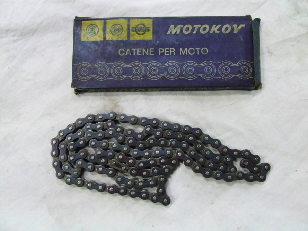 MOTO GUZZI DINGO E ALTRI CICLOMOTORI CATENA TRASMISSIONE 110 MOTO GUZZI DINGO E ALTRI CICLOMOTORI CATENA TRASMISSIONE 110