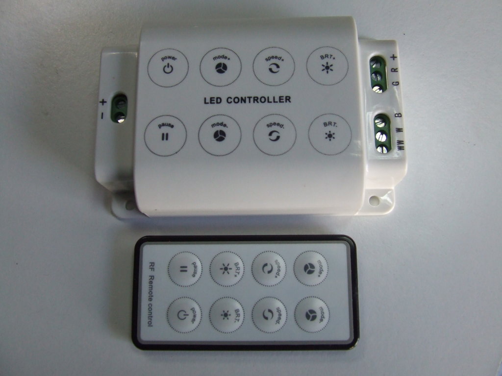CENTRALINA RGB PER CONTROLLO STRIP LED 12 VOLT + RADIOC CENTRALINA RGB PER CONTROLLO STRIP LED 12 VOLT + RADIOC