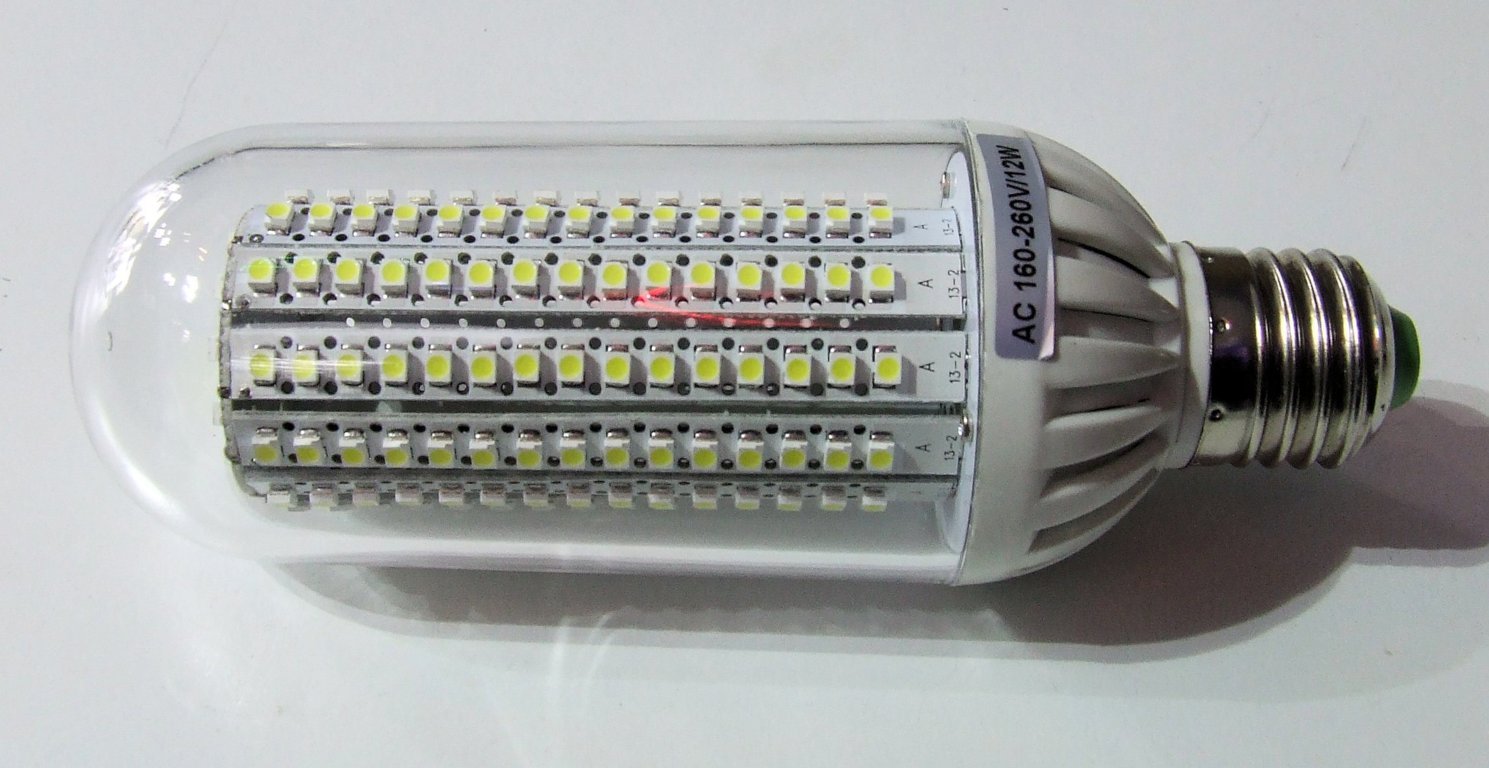 LAMPADA CON 198 MICRO LED BIANCO FREDDO 6500 KELVIN 220 VOLT - Clicca l'immagine per chiudere