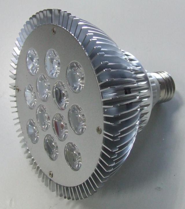 LAMPADA A 12 LED DA 1W ATTACCO E27 PAR38 LUCE B. FREDDO 6500K LAMPADA A 12 LED DA 1W ATTACCO E27 PAR38 LUCE B. FREDDO 6500K