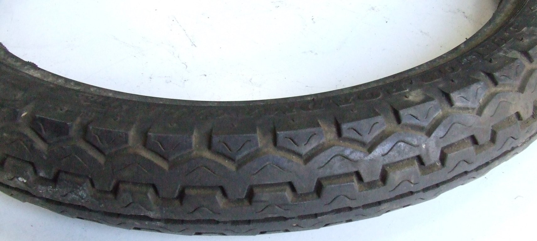 PNEUMATICO DUNLOP 3.60 - 19 NUOVO FONDO DI MAGAZZINO PNEUMATICO DUNLOP 3.60 - 19 NUOVO FONDO DI MAGAZZINO