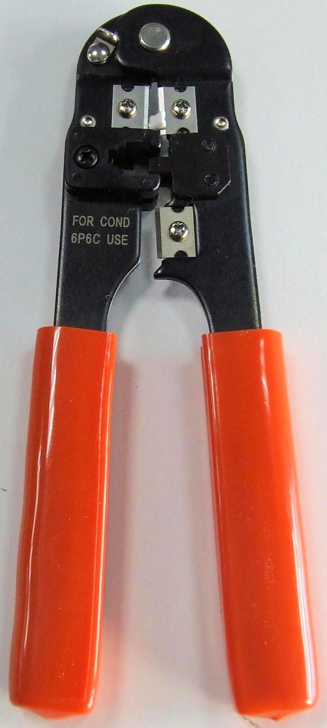 CRIMPATRICE PER PLUG TELEFONICI MOD. CT-2096C CRIMPATRICE PER PLUG TELEFONICI MOD. CT-2096C