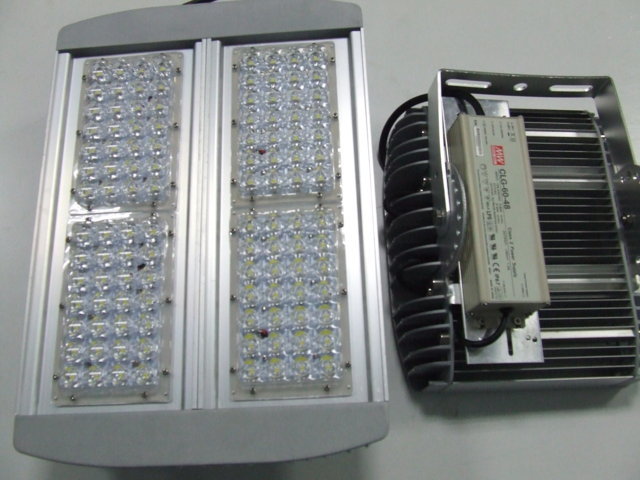 FARO ARMATURA STRADALE LED 112 WATT TECNOLOGIA LED