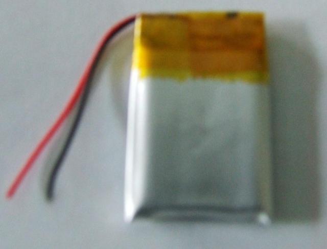 BATTERIA AI POLIMERI DI LITIO 45 X 30 X 4 mm 3,7 VOLT 550mAh