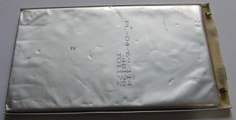 LITHIUM-POLYMER BATTERY 67 X 110 X 3.5 mm 3.7 VOLT 2.2A