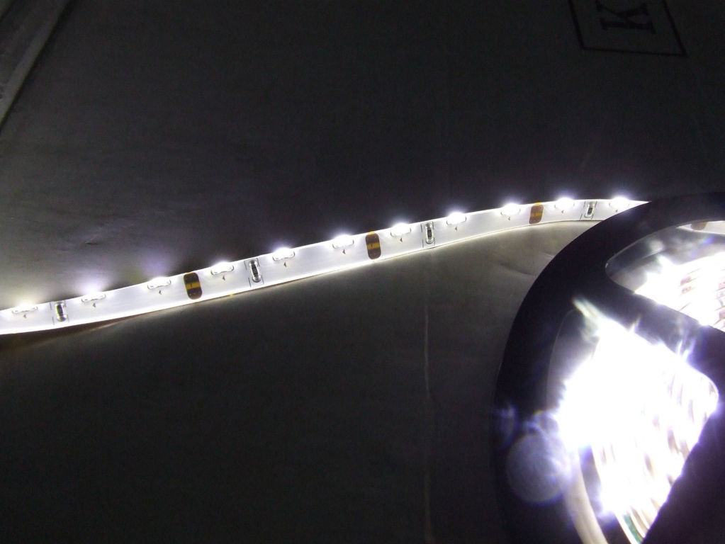 BOBINA STRISCIA STRIP LED 335 LATERALE BIANCO FREDDO IP 45 BOBINA STRISCIA STRIP LED 335 LATERALE BIANCO FREDDO IP 45