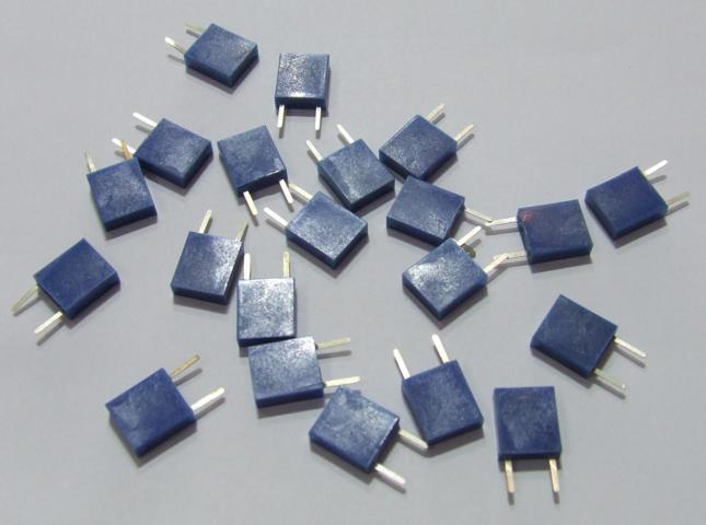 6.00 MHZ CERAMIC FILTER 2 PIN - Clicca l'immagine per chiudere