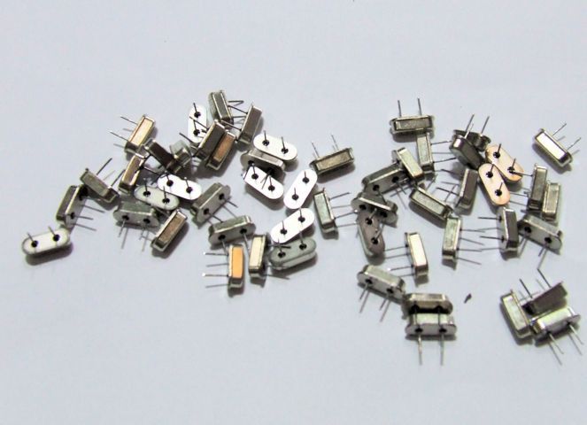 29,875 QUARZO 29,875 MHZ UC49 30PPM 40OHM 29,875 QUARZO 29,875 MHZ UC49 30PPM 40OHM
