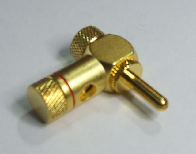 CONNETTORE AD ANGOLO CAVO 5mm ROSSO 6267 CONNETTORE AD ANGOLO CAVO 5mm ROSSO 6267