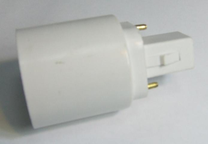 ADATTATORE PER LAMPADE DA G24 A E27 ADATTATORE PER LAMPADE DA G24 A E27