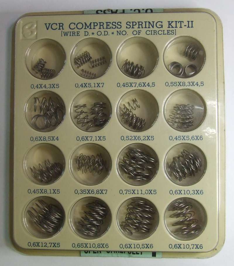 SET OF 70 STEEL SPRING COMPRESSION IN 16 DIFFERENT MEASURES