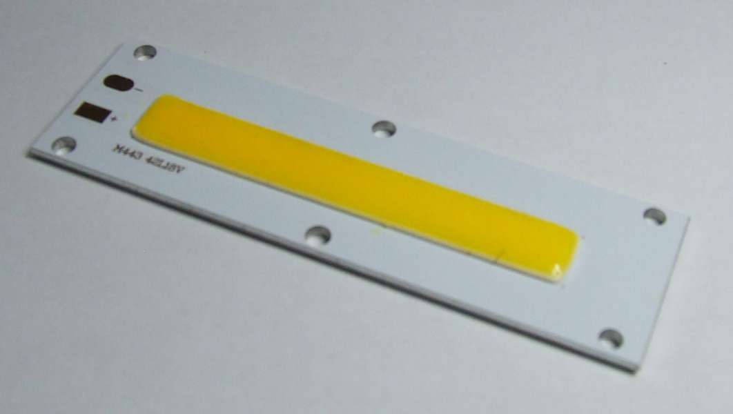 BARRA COB LED 10WATT LUCE CALDA 3000° KELVIN BARRA COB LED 10WATT LUCE CALDA 3000° KELVIN