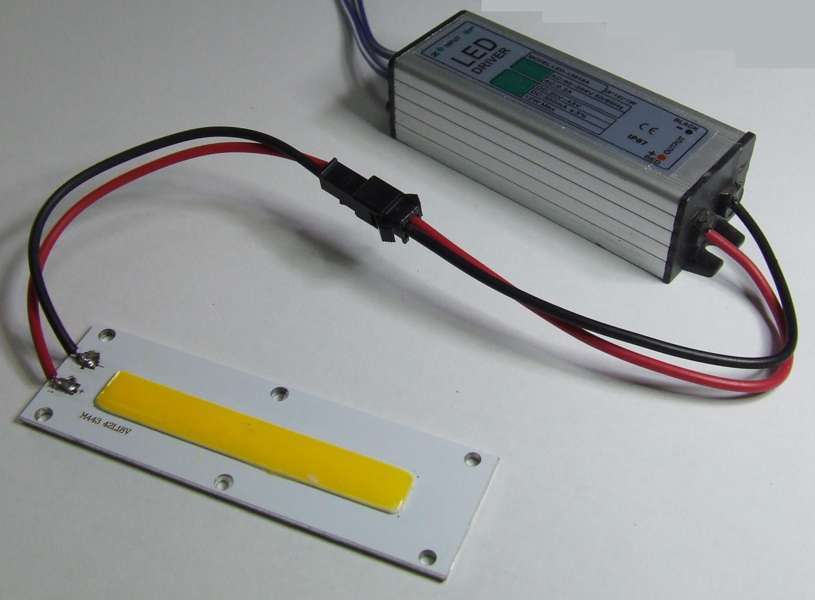 BARRA COB LED 10WATT LUCE CALDA 3000° KELVIN CON DRIVER BARRA COB LED 10WATT LUCE CALDA 3000° KELVIN CON DRIVER