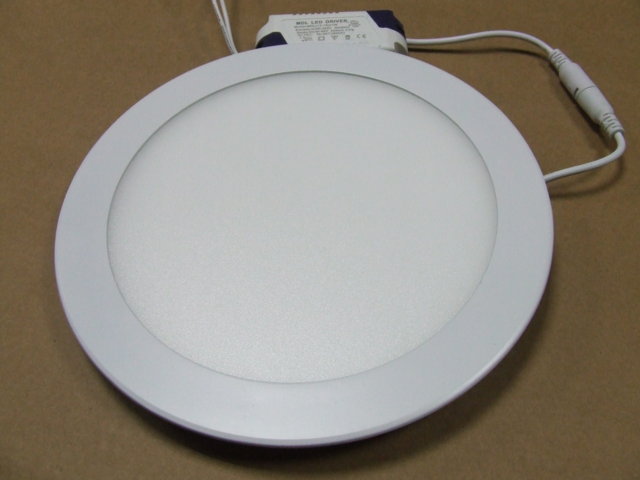 PLAFONIERA DA CONTROSOFFITTO DIAMETRO 22CM 18W 6500K 1580Lm AC22 PLAFONIERA DA CONTROSOFFITTO DIAMETRO 22CM 18W 6500K 1580Lm AC22