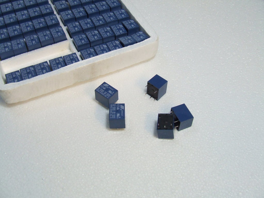 RELE 5 VOLT 1 SCAMBIO 5 PIN KIT 5 PEZZI RELE 5 VOLT 1 SCAMBIO 5 PIN KIT 5 PEZZI