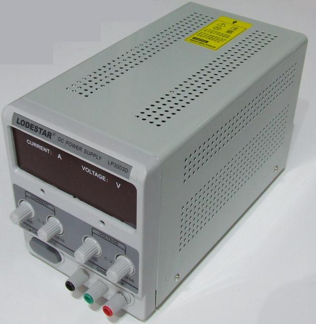 ALIMENTATORE DA BANCO PROFESSIONALE 5Amp REGOL.0/30Volt ALIMENTATORE DA BANCO PROFESSIONALE 5Amp REGOL.0/30Volt