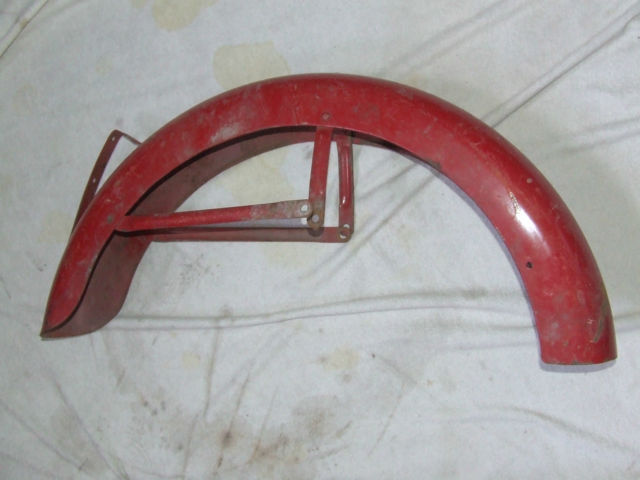 MOTO GUZZI PARAFANGO POSTERIORE CARDELLINO 73CC ANNI 60 MOTO GUZZI PARAFANGO POSTERIORE CARDELLINO 73CC ANNI 60