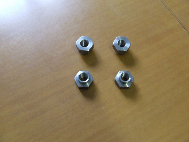 MOTO GUZZI 4 DADI PER SERRAGGIO RUOTE GUZZINO CARDELLINO MOTO GUZZI 4 DADI PER SERRAGGIO RUOTE GUZZINO CARDELLINO
