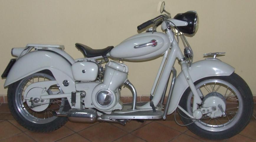 MOTOM DELFINO 160 CC 3 MARCE 4 TEMPI 1953 MOTOM DELFINO 160 CC 3 MARCE 4 TEMPI 1953
