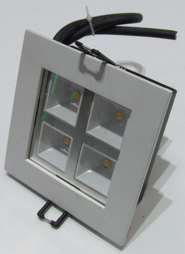 PLAFONIERA DA CONTROSOFFITTO 4 LED DA 1 WATT BIANCO CALDO - Clicca l'immagine per chiudere