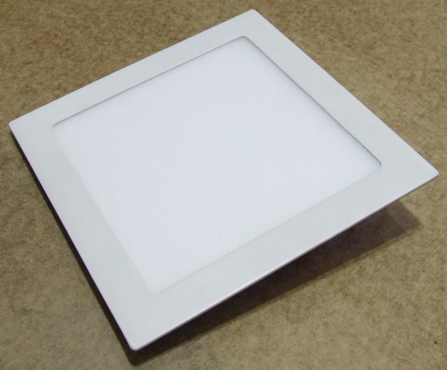 PLAFONIERA A LED SLIM AC 220 VOLT BIANCO FREDDO 6500 KELVIN