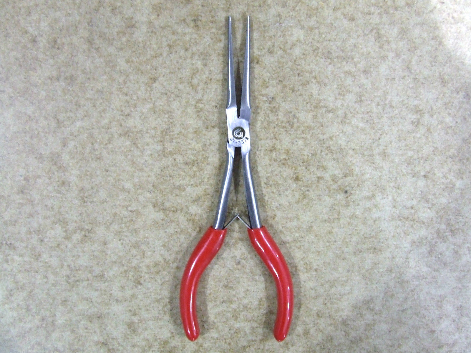 PINZA CON GAMBO ALLUNGATO E BECCO SCHIACCIATO PINZA CON GAMBO ALLUNGATO E BECCO SCHIACCIATO