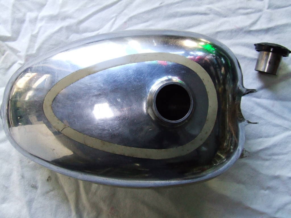 BIANCHI BIANCHINA 125 CC 1953 SERBATOIO CARBURANTE USATO - Clicca l'immagine per chiudere