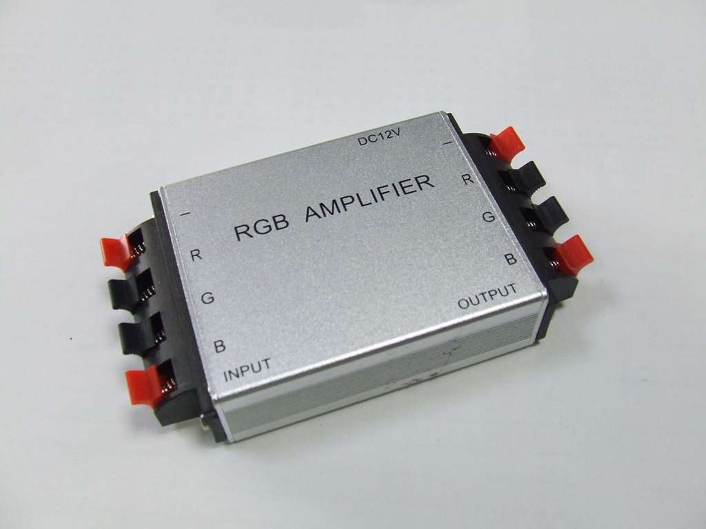 RGB AMPLIFICATORE DC 12V 3 CANALI 108W CATODO COMUNE CON MORSET RGB AMPLIFICATORE DC 12V 3 CANALI 108W CATODO COMUNE CON MORSET