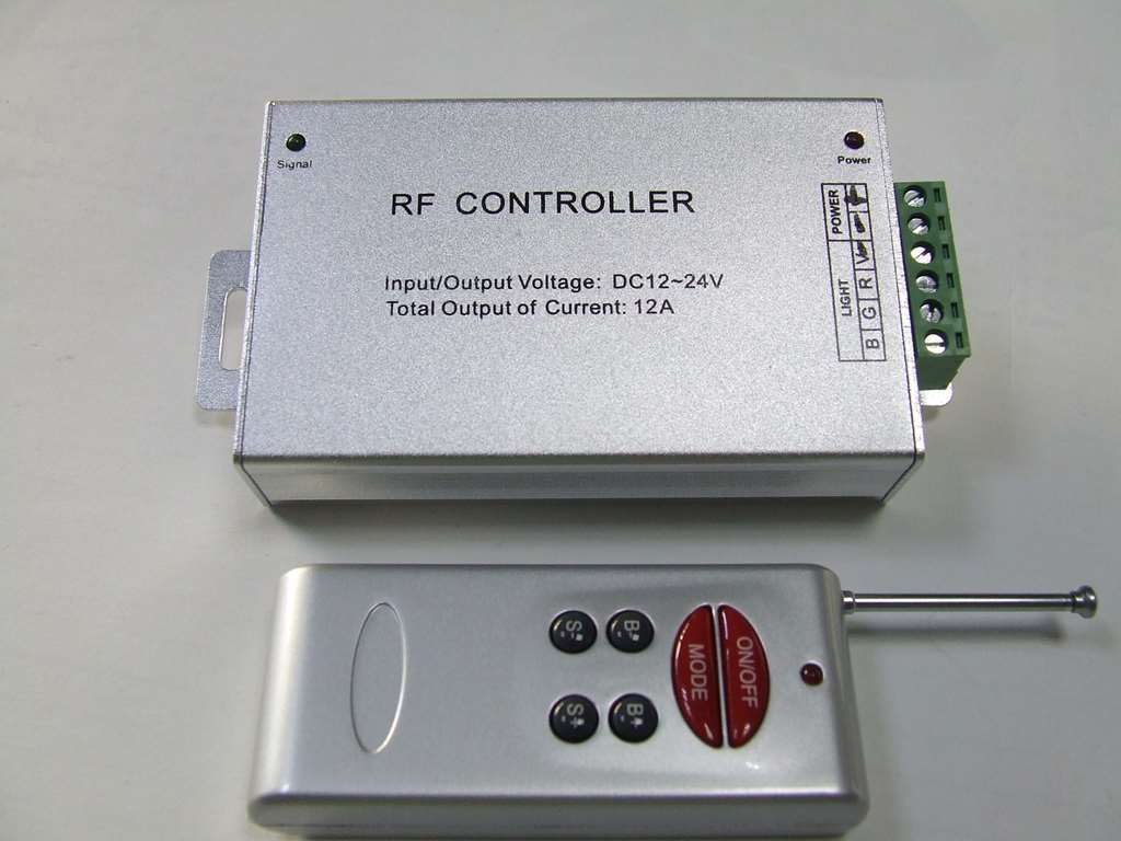 RGB CENTRALINA DC 12-24V 3 CANALI CATODO COMUNE 12 AMPERE RGB CENTRALINA DC 12-24V 3 CANALI CATODO COMUNE 12 AMPERE