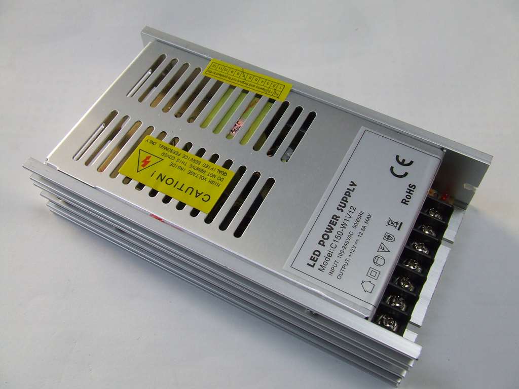 ALIMENTATORE SWITCHING 12 VOLT 12.5 AMPERE 150 WATT MAX ALIMENTATORE SWITCHING 12 VOLT 12.5 AMPERE 150 WATT MAX