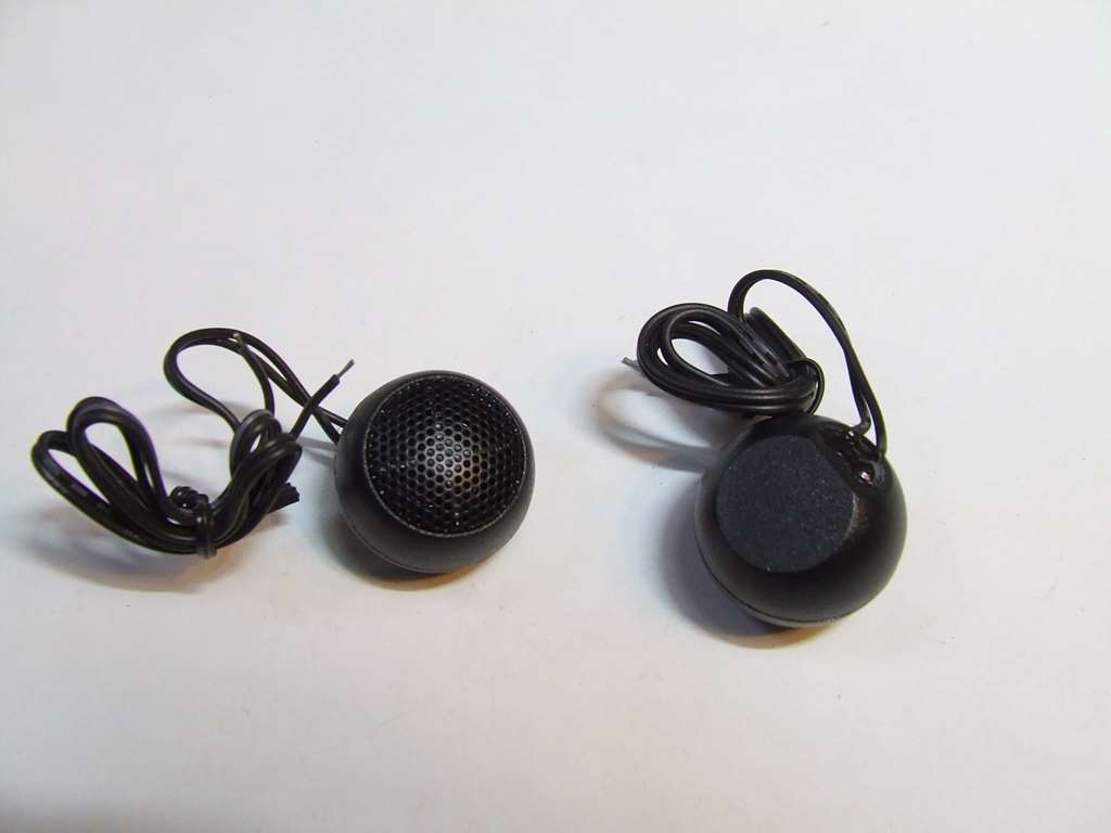 TWEETER UNIVOX 813DT9 4 OHM TWEETER UNIVOX 813DT9 4 OHM