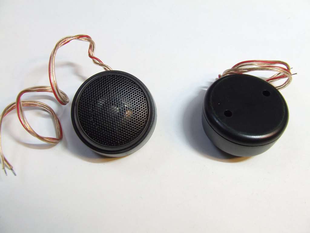 TWEETER UNIVOX 820DT4 4 OHM TWEETER UNIVOX 820DT4 4 OHM