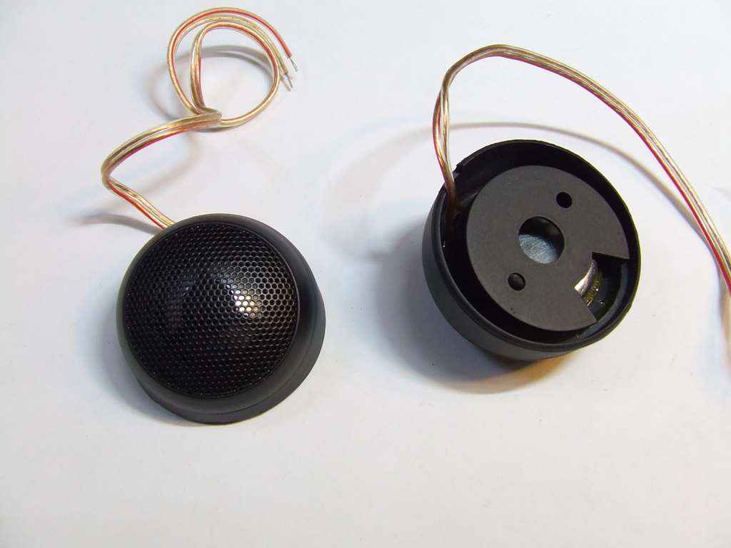 TWEETER UNIVOX 825DT10 4 OHM TWEETER UNIVOX 825DT10 4 OHM