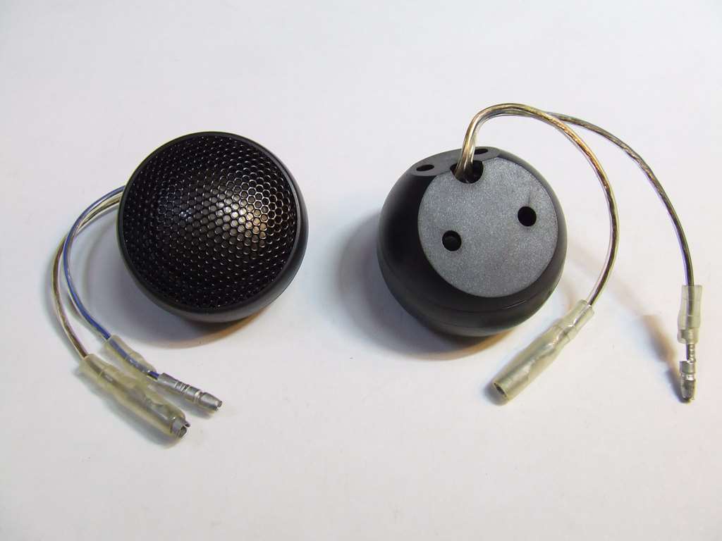 TWEETER UNIVOX 830DT5 4 OHM TWEETER UNIVOX 830DT5 4 OHM