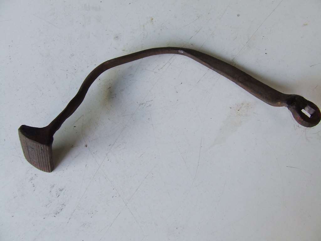 BENELLI LEONCINO 125 CC 1956 PEDALE FRENO POSTERIORE USATO BENELLI LEONCINO 125 CC 1956 PEDALE FRENO POSTERIORE USATO