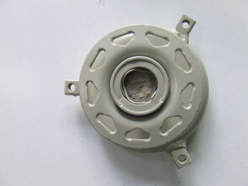 MOTO GUZZI MOTO LEGGERA MOZZO RUOTA POSTERIORE USATO MOTO GUZZI MOTO LEGGERA MOZZO RUOTA POSTERIORE USATO