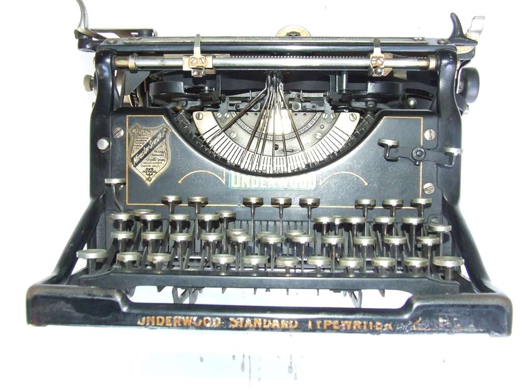 UNDERWOOD MACCHINA DA SCRIVERE ANNI '30 IN PERFETTO STATO