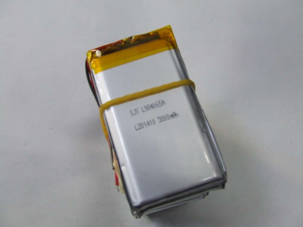 BATTERIA AI POLIMERI DI LITIO 70 X 40 X 9 MM 3,7 V 3000 MAH BATTERIA AI POLIMERI DI LITIO 70 X 40 X 9 MM 3,7 V 3000 MAH