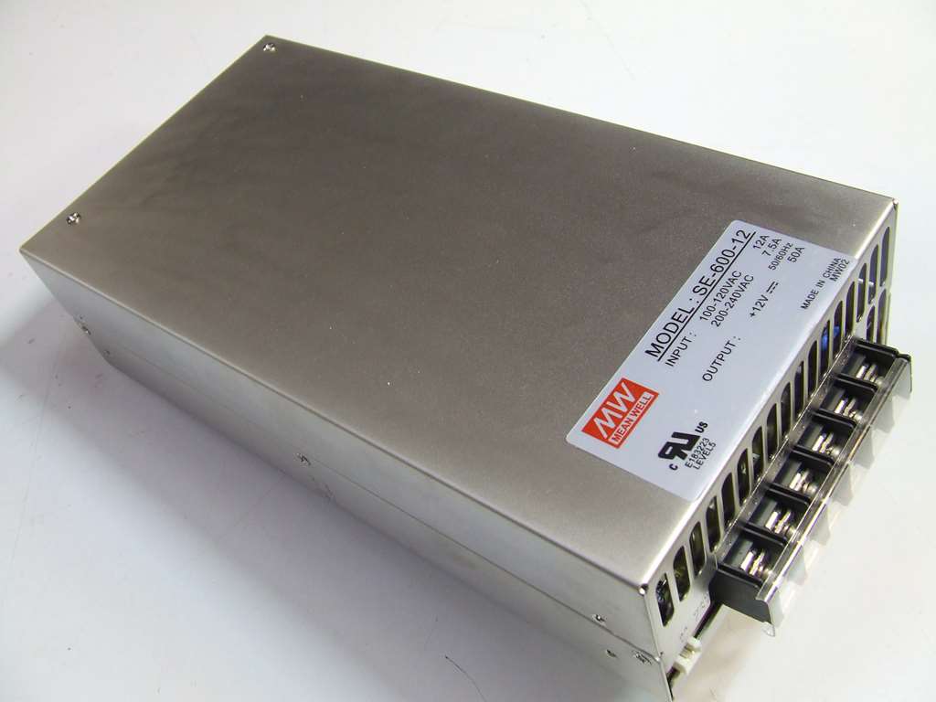 ALIMENTATORE SWITCHING 12 VOLT 50 AMPERE 600 WATT MAX ALIMENTATORE SWITCHING 12 VOLT 50 AMPERE 600 WATT MAX