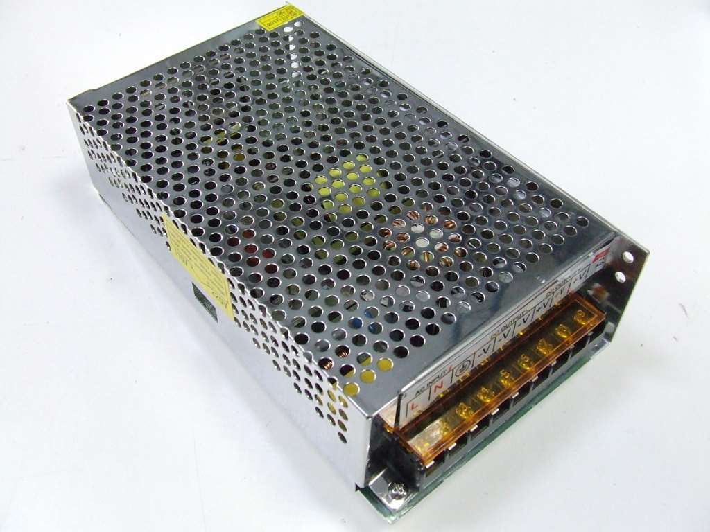 ALIMENTATORE SWITCHING DC 36 VOLT 5 AMPERE 180 WATT MAX ALIMENTATORE SWITCHING DC 36 VOLT 5 AMPERE 180 WATT MAX